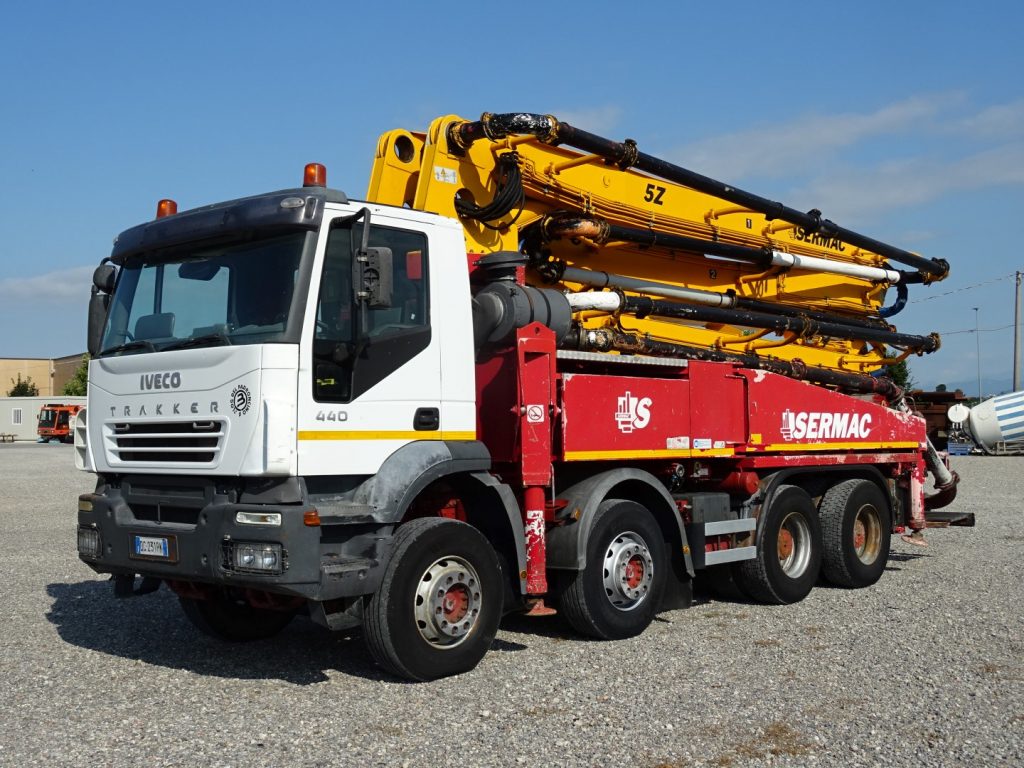 IVECO  TRAKKER  410E44       SERMAC 5Z37