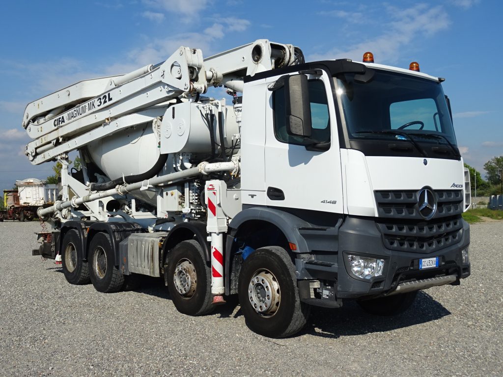MERCEDES AROCS 4148  CIFA  MK32L