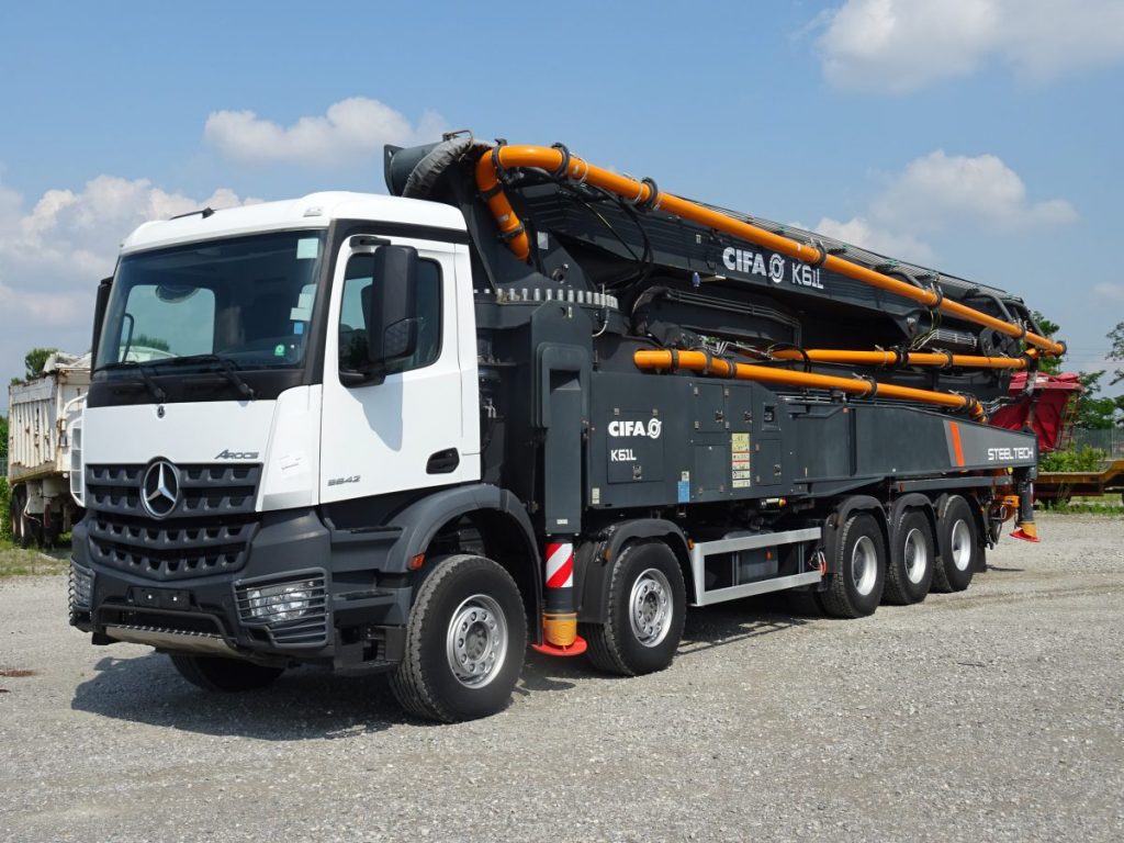 MERCEDES  AROCS 5642    CIFA K61L