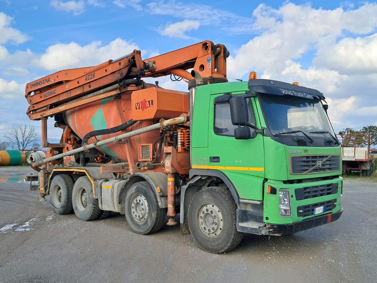 VOLVO FM 84R 440  SERMAC  4Z28
