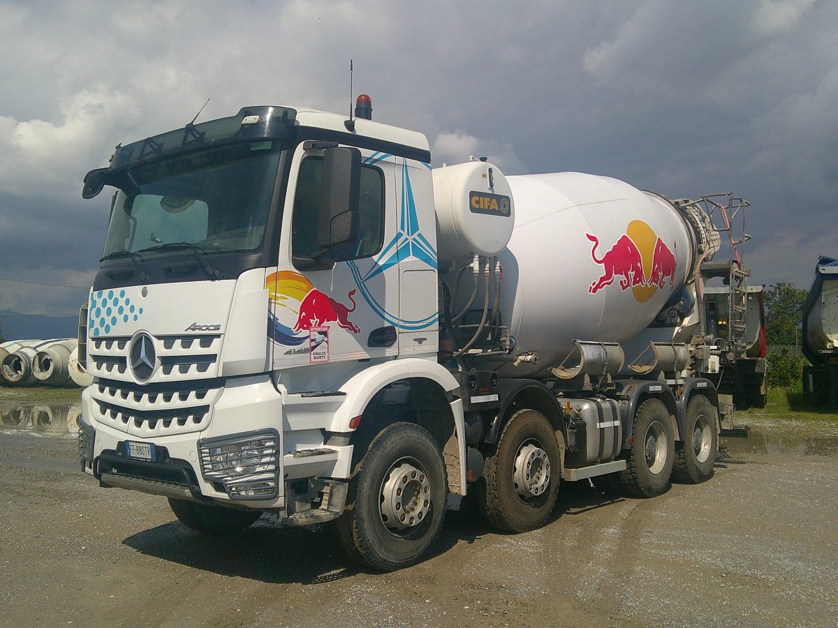 MERCEDES AROCS 4148 CIFA RY1300