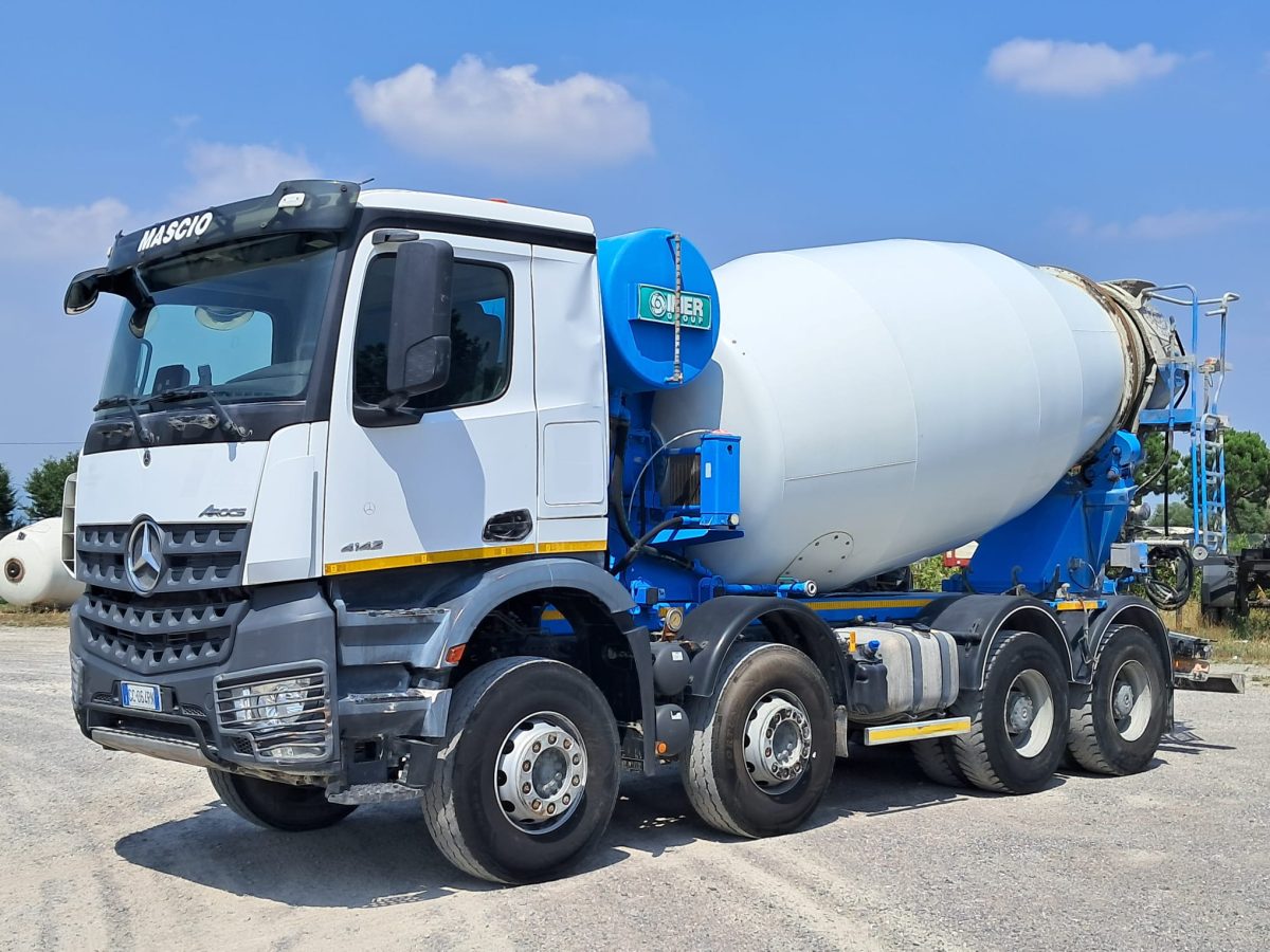 MERCEDES AROCS 4142