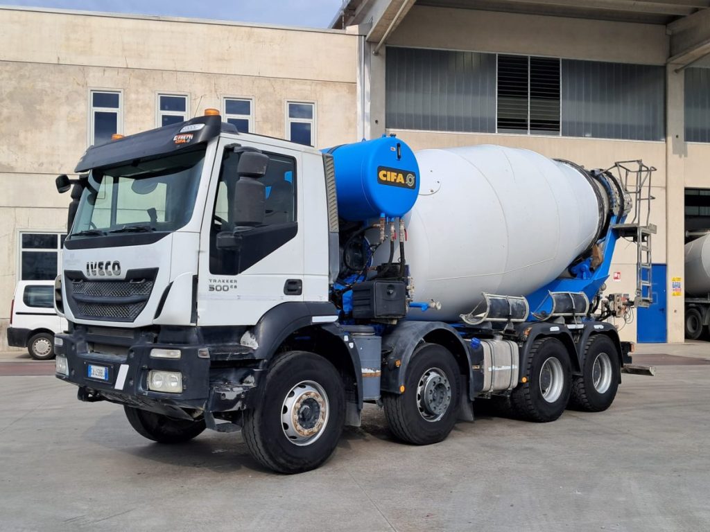 IVECO TRAKKER 500  CIFA RY1300