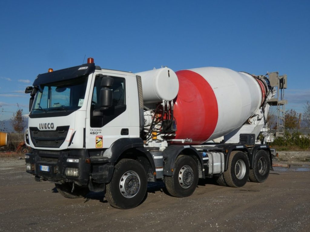IVECO TRAKKER 450  CIFA RY1300