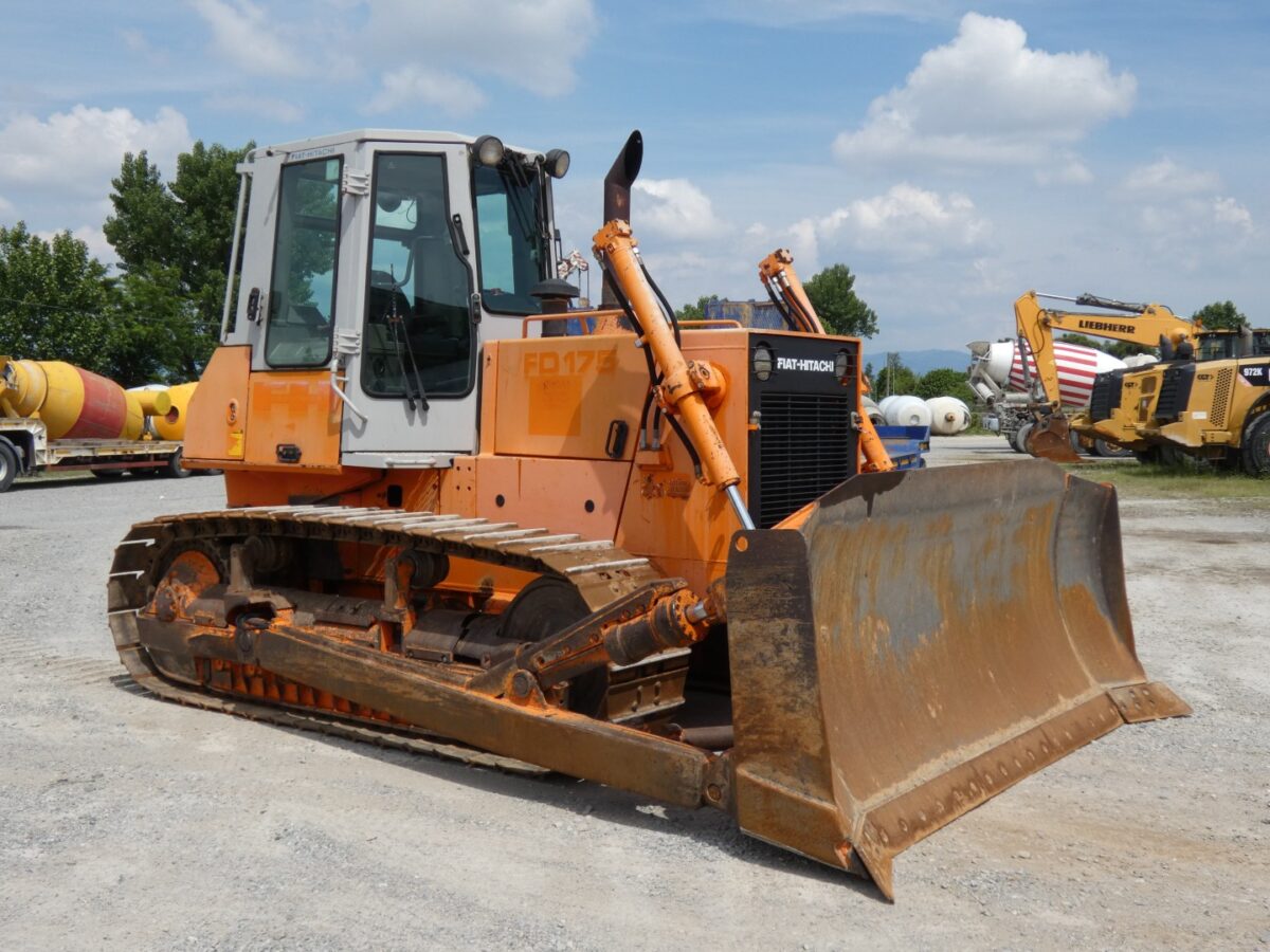 FIAT-HITACHI D 175 1T