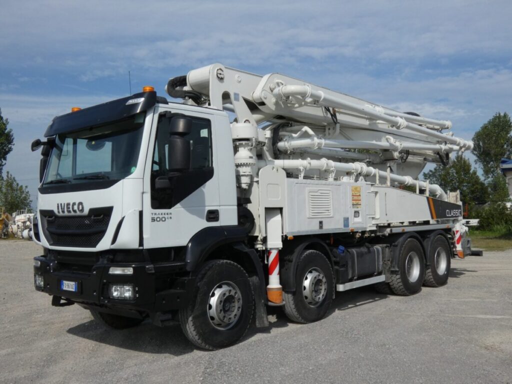 IVECO TRAKKER 500  CIFA K40C